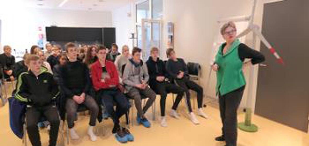 510 students attend classes at Húsahagi