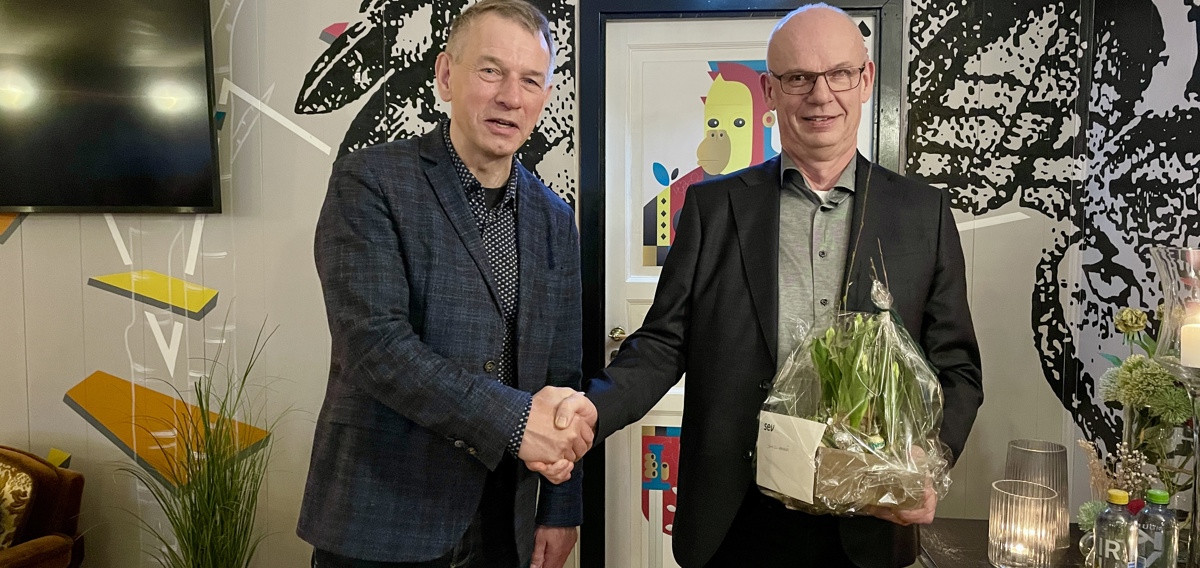 John Eli Krosslá 25 ára starvsdag og nýtt starv