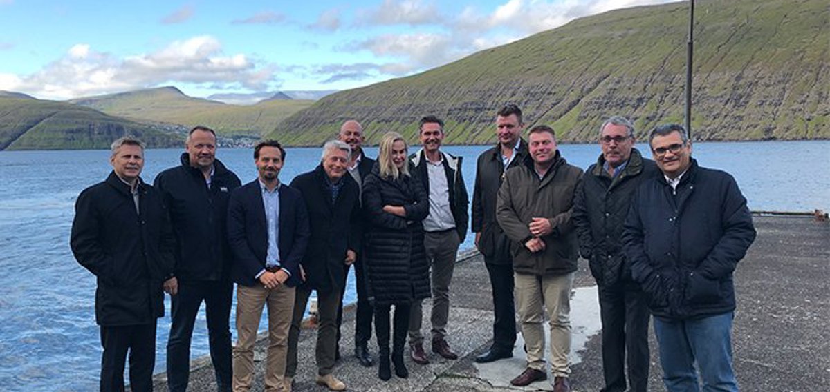 Nevnd og stjórn í Minesto vitja í Føroyum