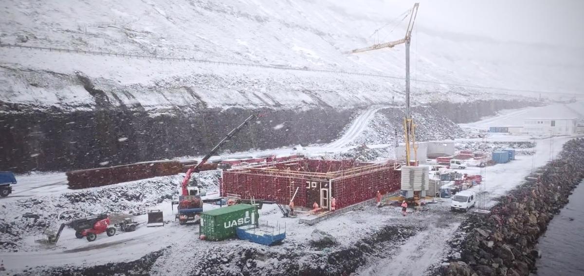 Nýggja Sundsverkið byrjar at taka skap
