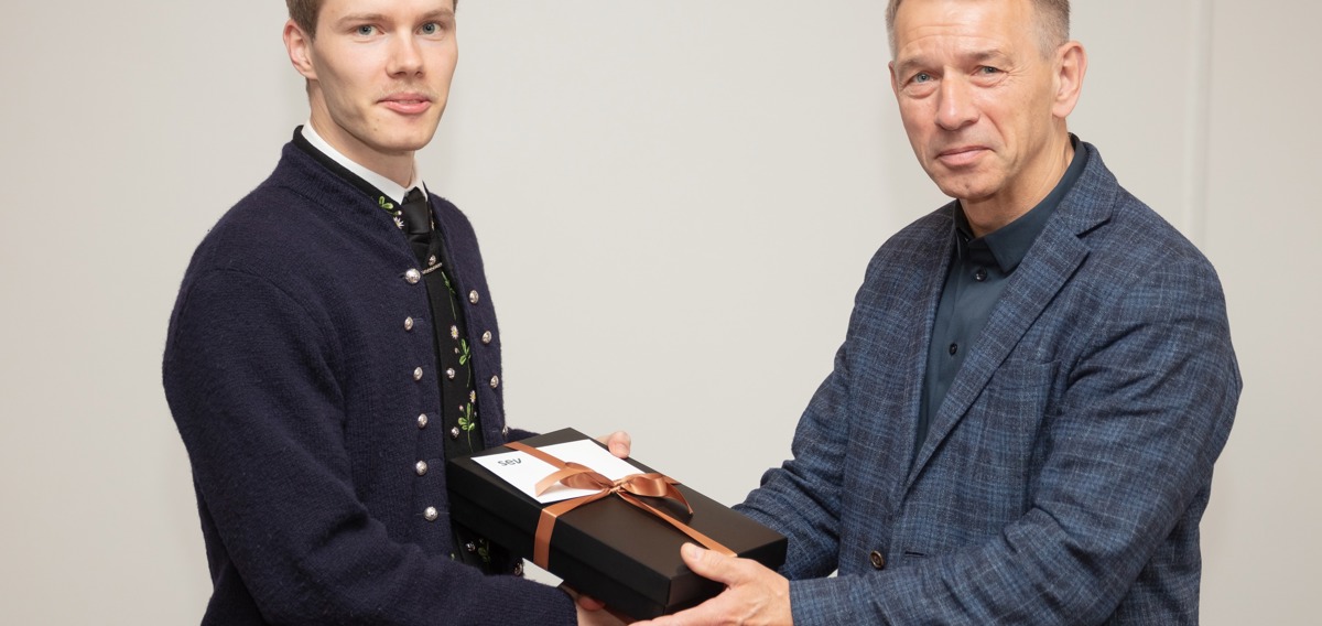 Eyðtór á Dalbø grindaknívin frá Sev